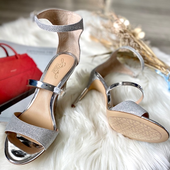 Jewel Badgley Mischka Rihanna Stiletto Sandal - Picture 9 of 11